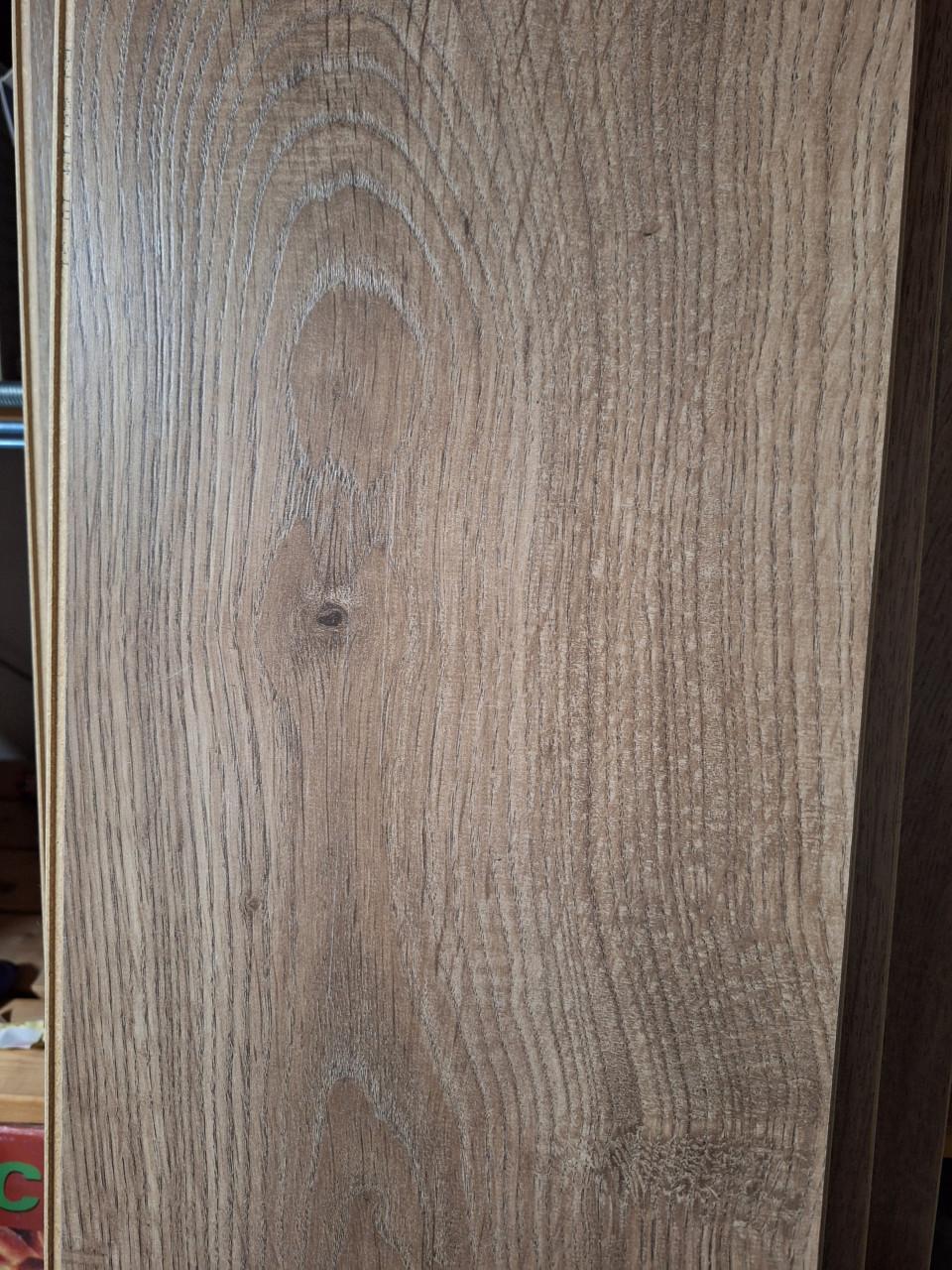 Mooie partij laminaat (ca. 25m²) – Hoge kwaliteit – Zo goed als nieuw!