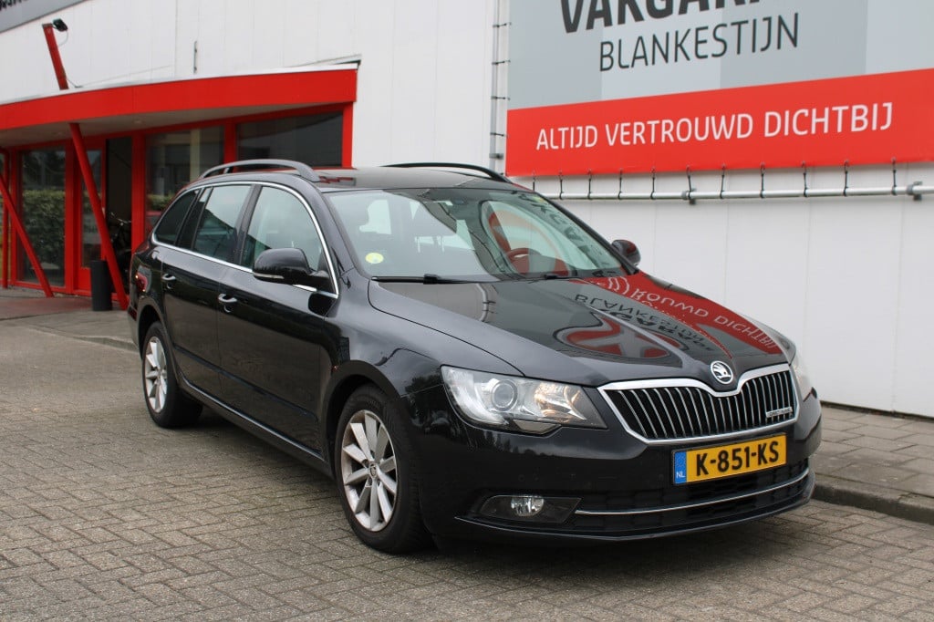 Skoda Superb combi 1.6 tdi champs elys.