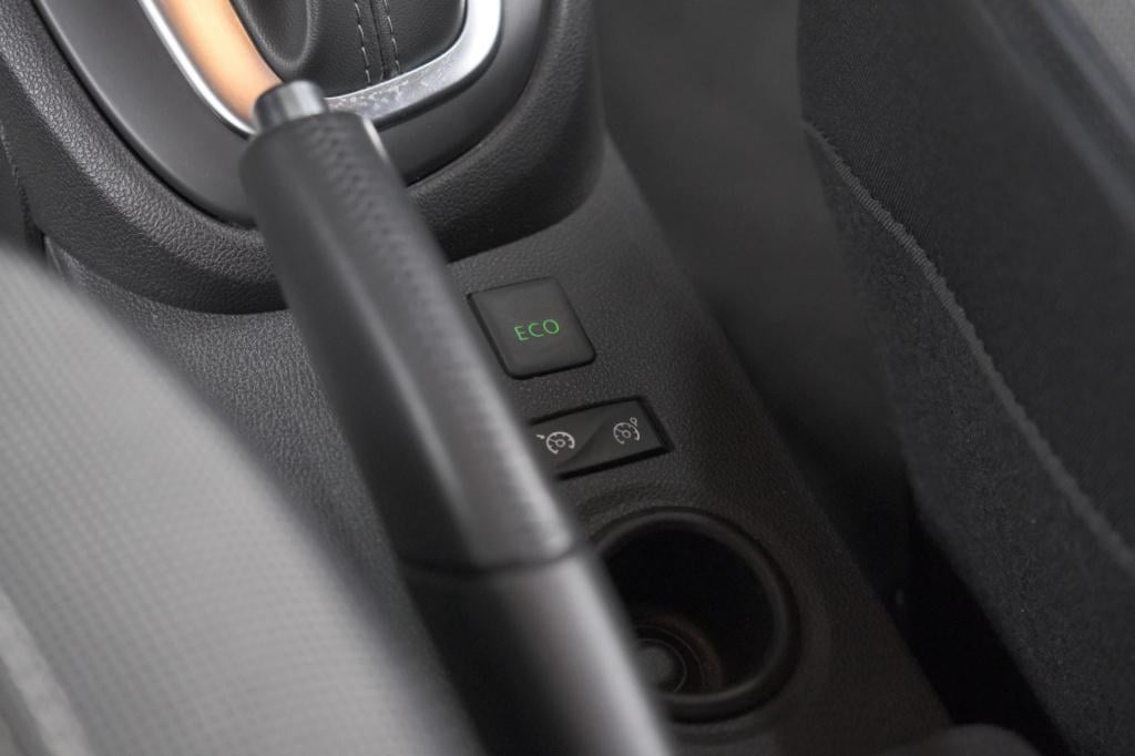 Renault Captur tce 150 edc intens | trekhaak | camera | dodehoekdetectie | 