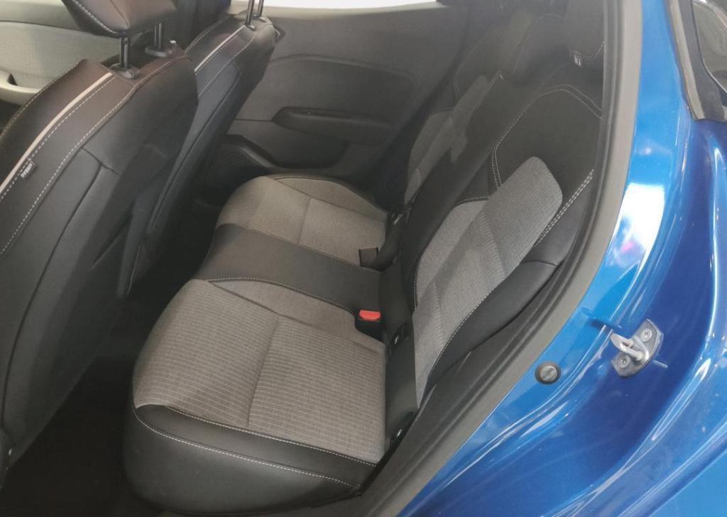 Renault Clio 1.6 e-tech full hybrid 145 techno - demo