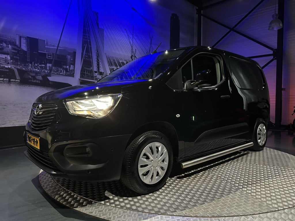 Opel Combo 1.5d l1h1 edition *navi*appconnect*camera*