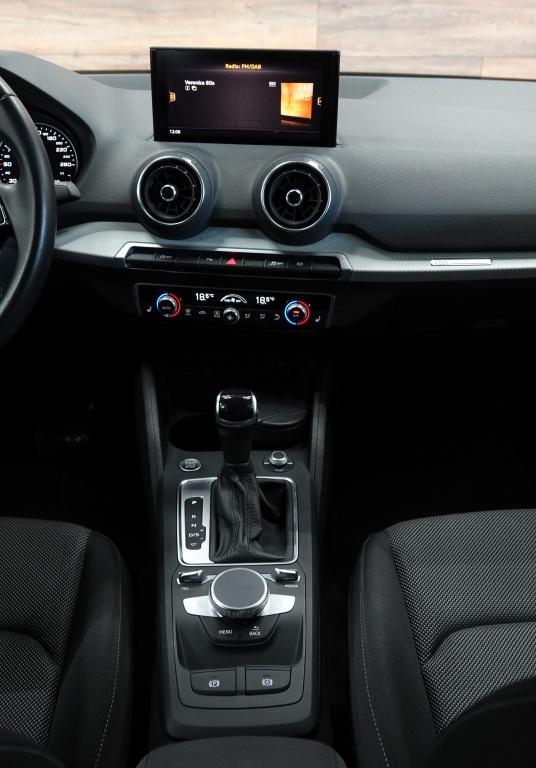 Audi Q2 35 tfsi | carplay | keyless | stoelverw. |