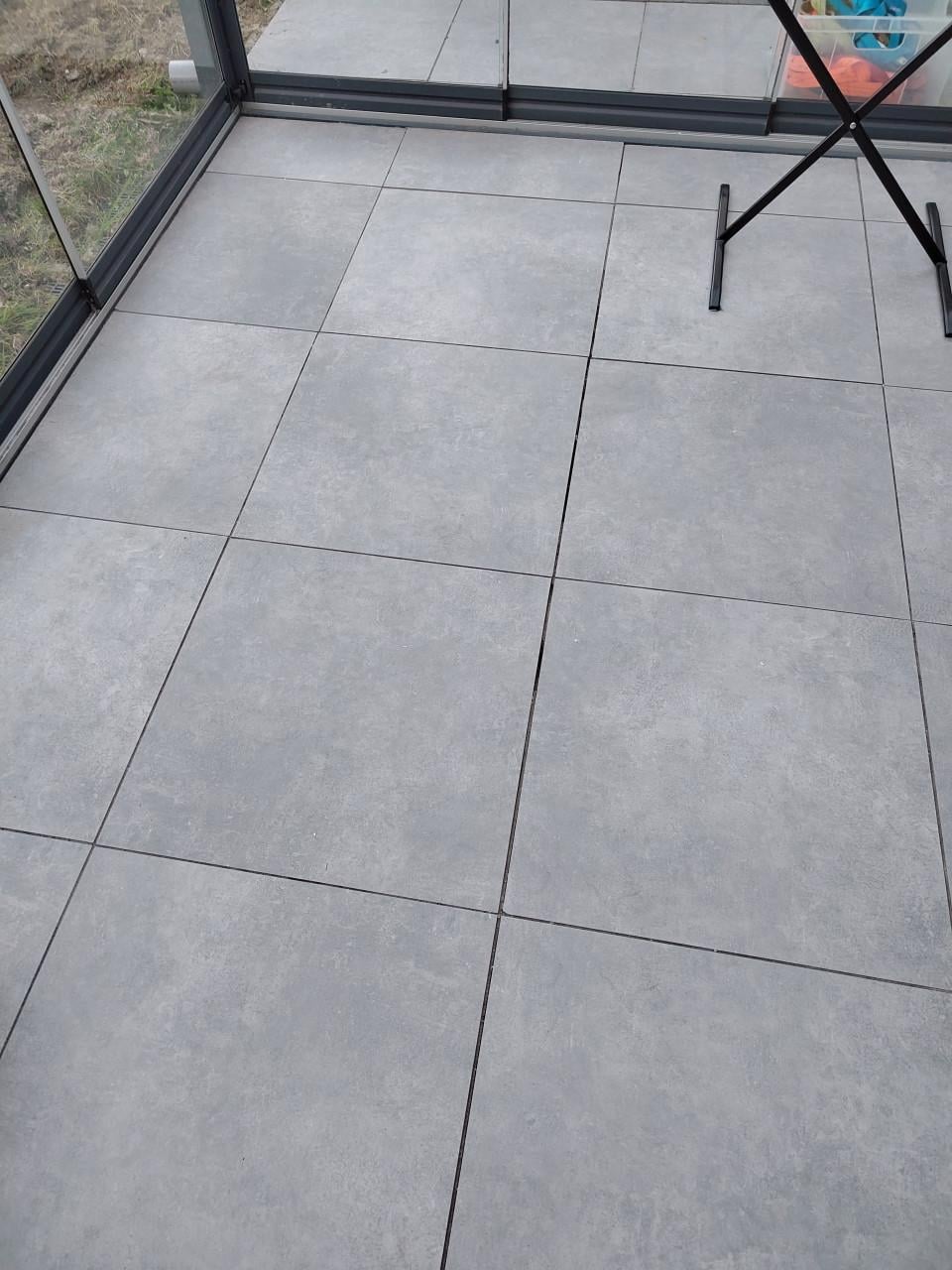 Lichtgrijze keramische tuintegels 60x60 cm (ca. 9 m²) – Ophalen