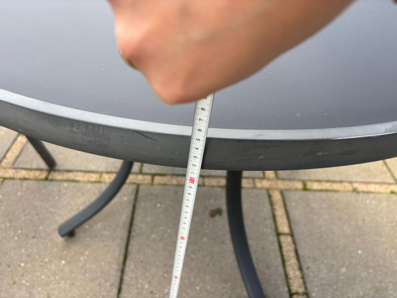 Tuinset met 4 stoelen, bijpassende kussens en een hoes