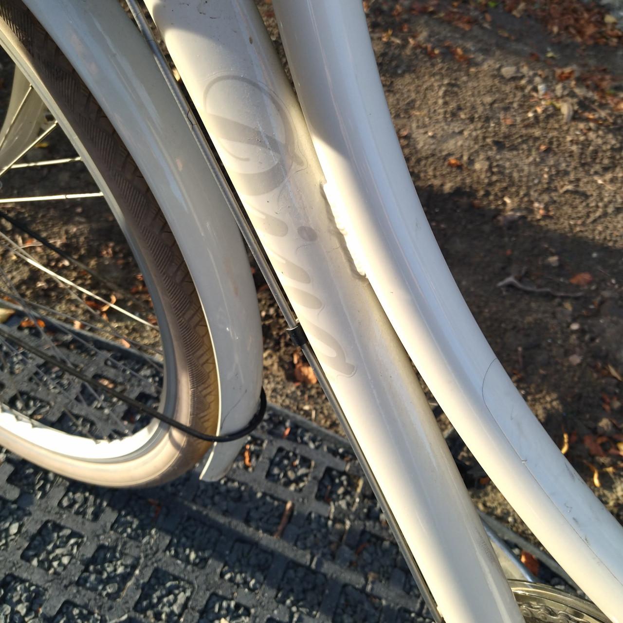 Creme kleurige batavas diva fiets