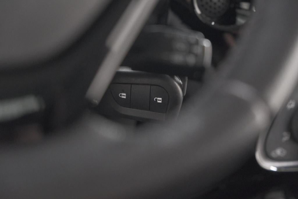 Citroen C1 1.0 vti feel | airco | bluetooth radio | 5 deurs | allseasonband