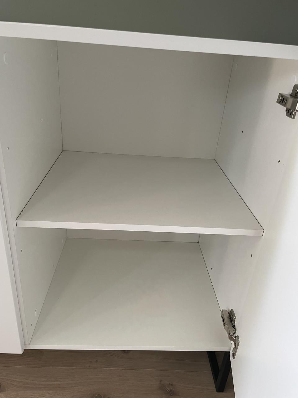 Dressoir 228 breed x 87 hoog x 49,5 diep