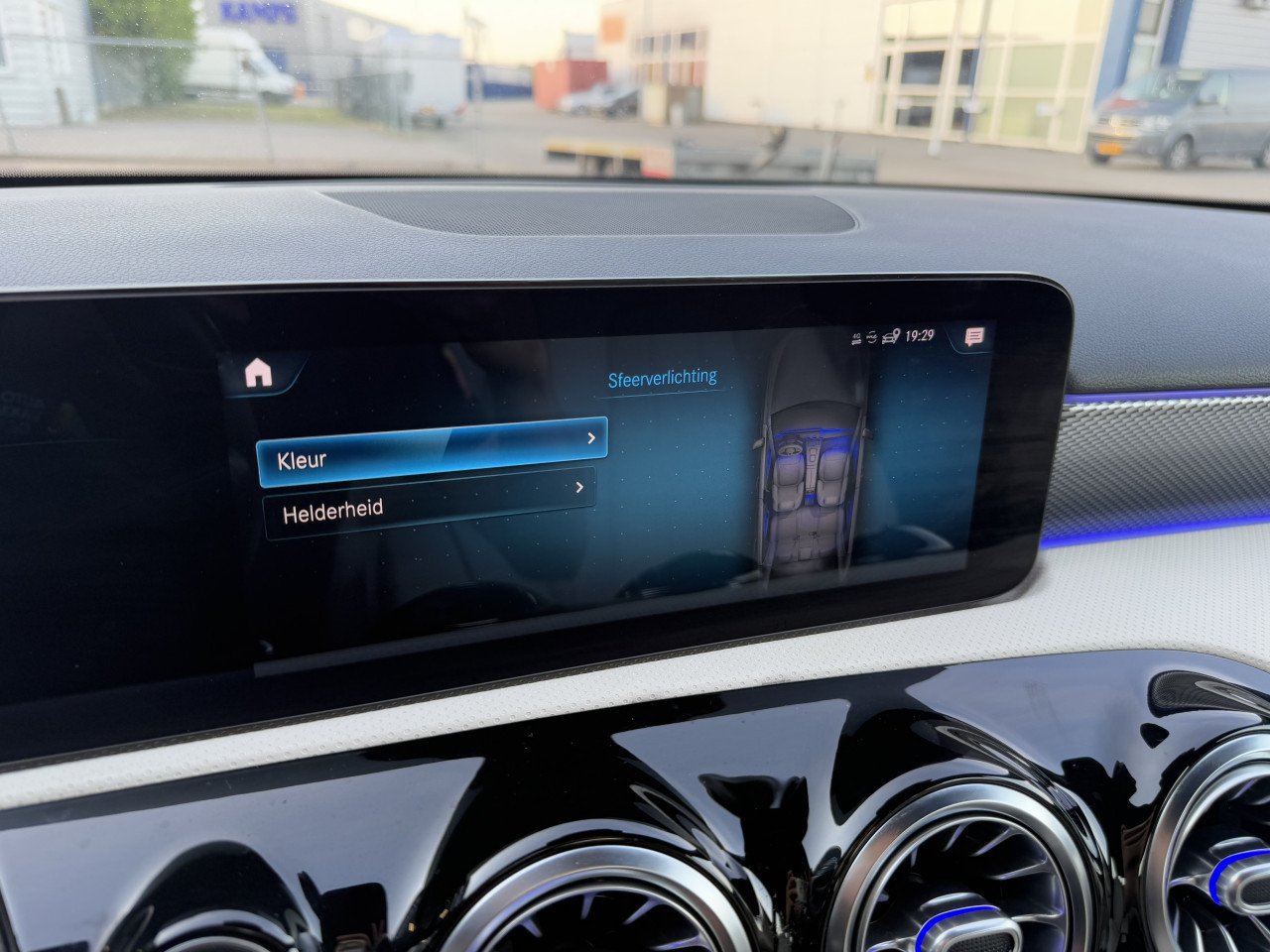 Mercedes-Benz A-klasse - 180 Business Solution Luxury | Wit Leder | Sfeer