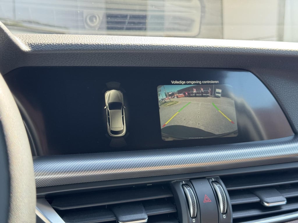 Alfa Romeo Stelvio 2.0 t awd super veloce interieur | trekhaak afneembaar |