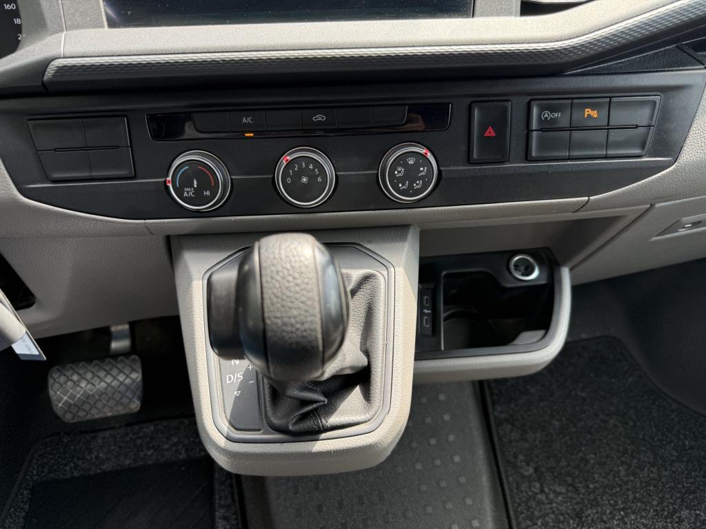 Volkswagen Transporter 2.0 tdi l1h1 28 | led | trekhaak | navi | carplay | 