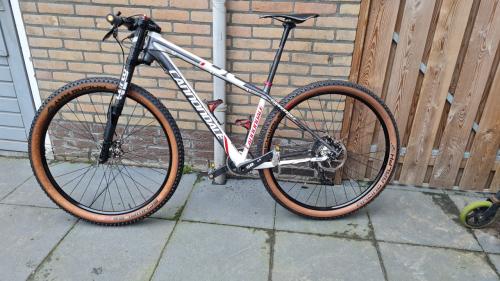 Cannondale F-Si Carbon | SRAM XX1 | Lefty Carbon XLR (2021) | XT remmen