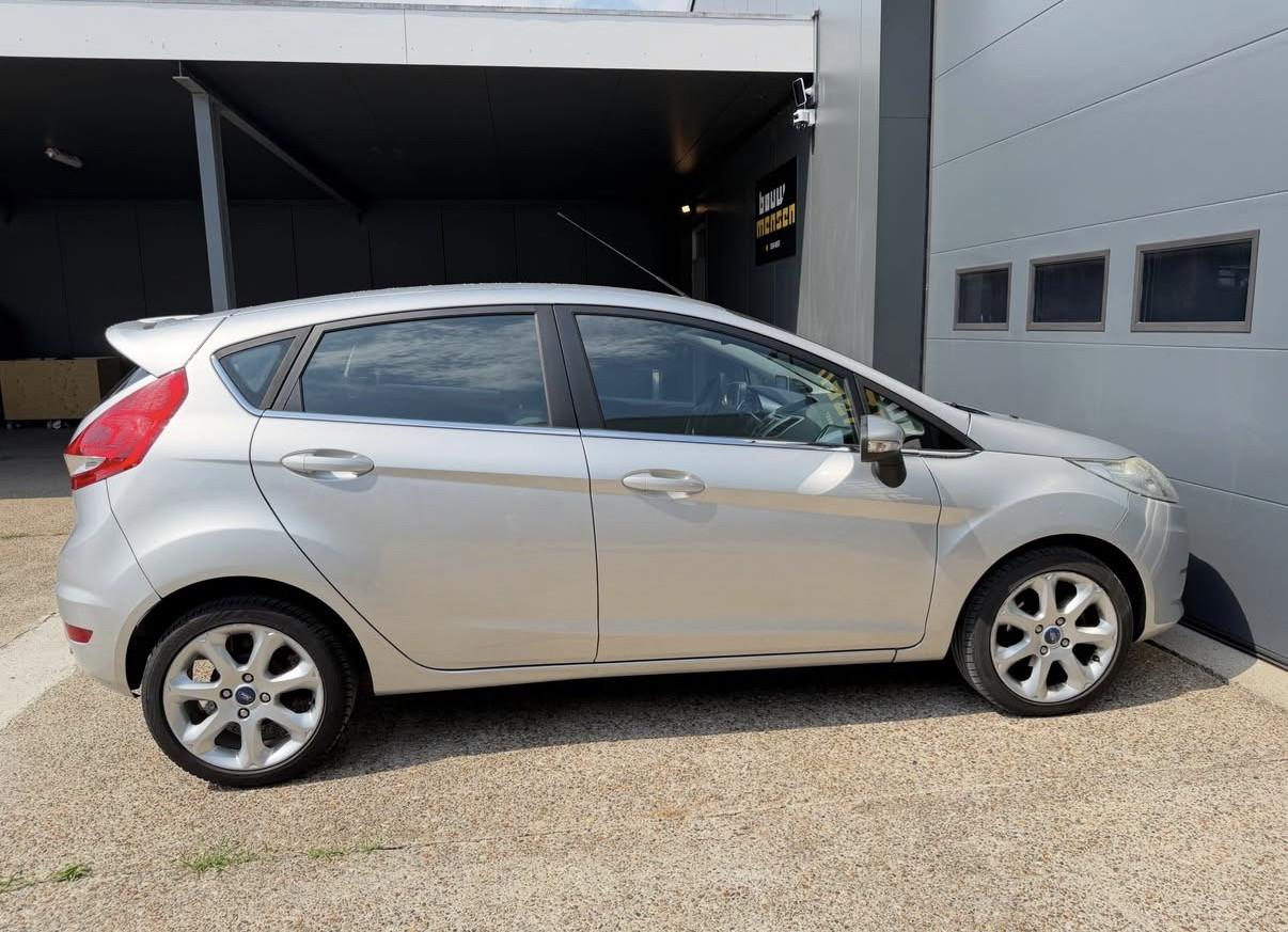 Ford Fiësta 1.6 Ti-vct 88KW 5DR 2011 Grijs Airco Cruise Nap