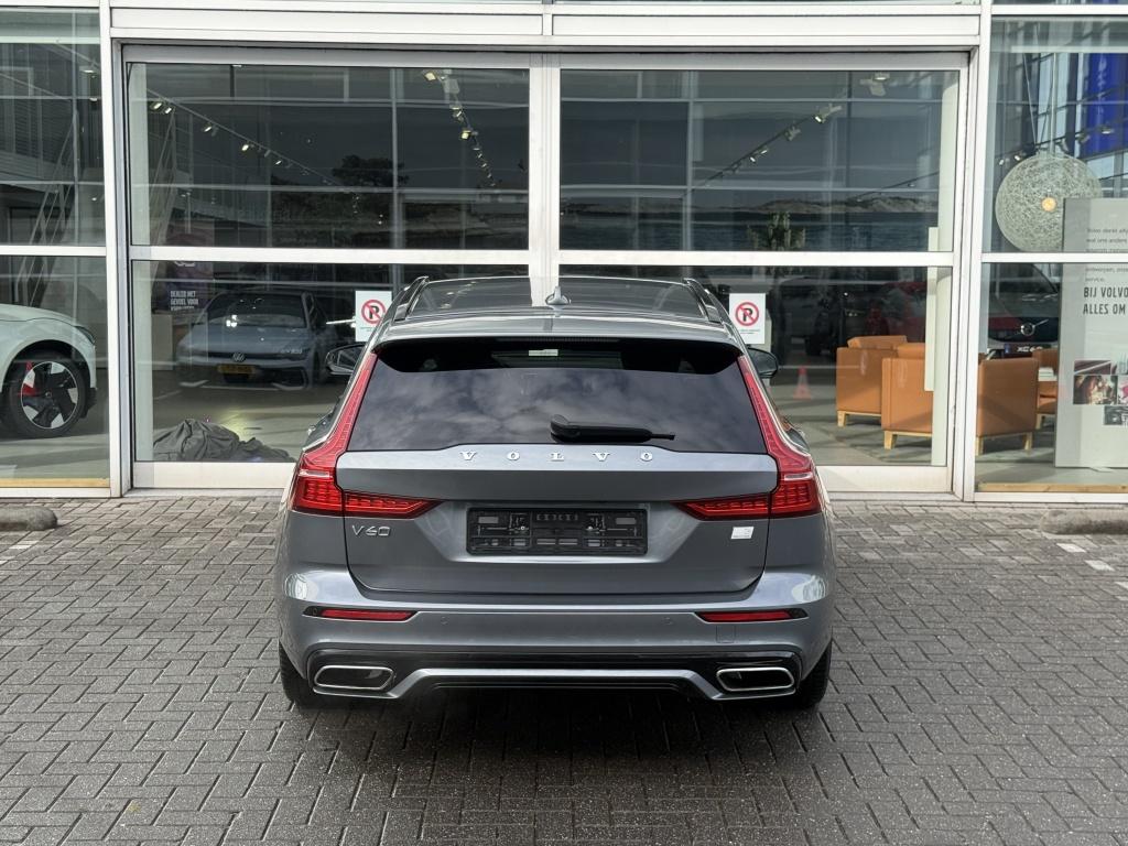 Volvo V60 t6 340pk recharge r-design| adap.cruise| camera| h&k sound| keyl