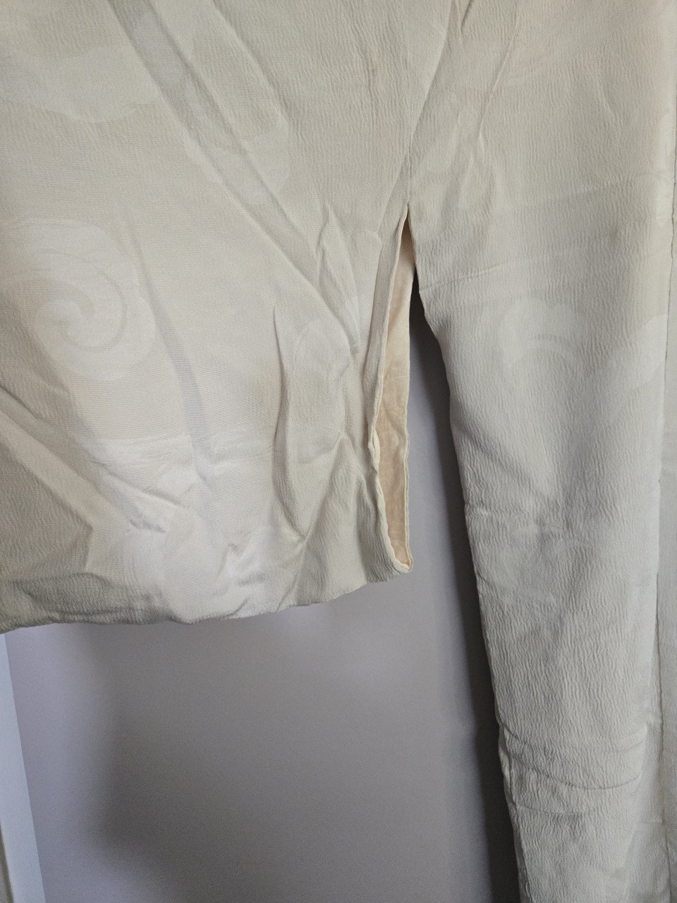 Haori-jasje van zijde, 1920-1930 Beige /creme . Lengte 77cm