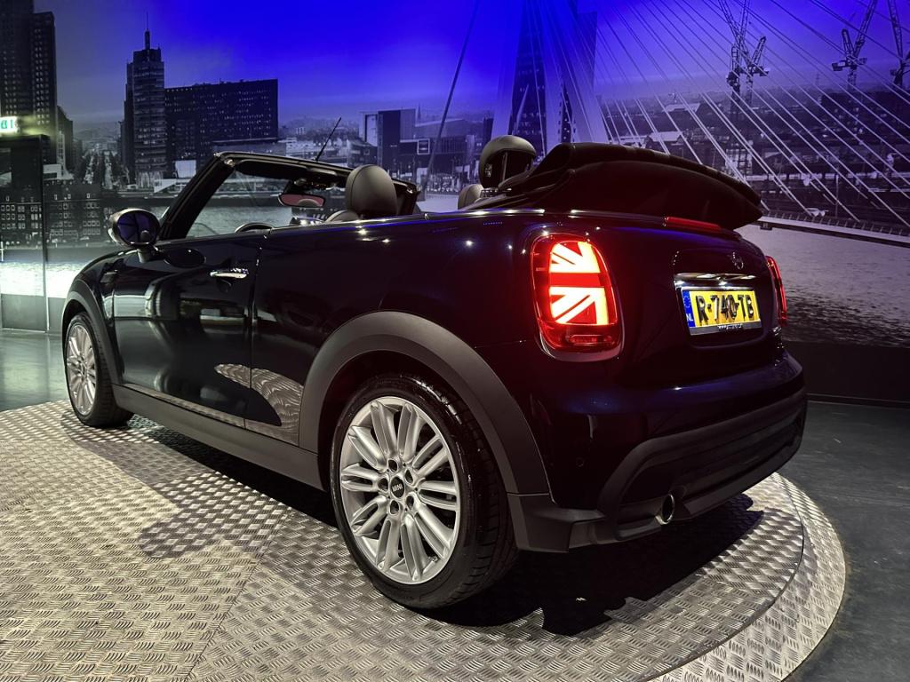 Mini Cooper Cabrio mini 1.5 mini yours *led*camera*navi*