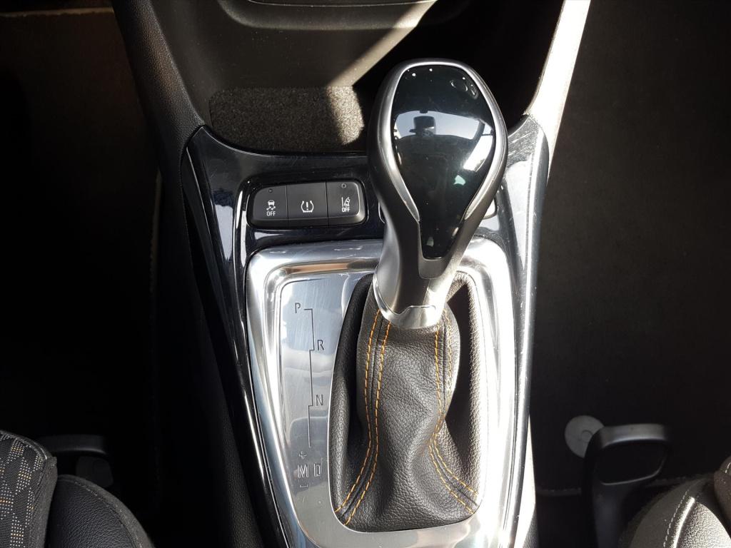 Opel Crossland X innovation 1.2-110pk automaat(eat6) applecarplay&android a