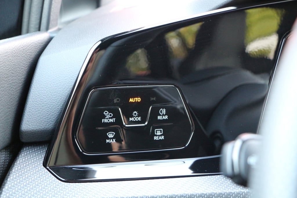 Volkswagen Golf variant 1.5 etsi 150pk r-line black style | panodak | harma