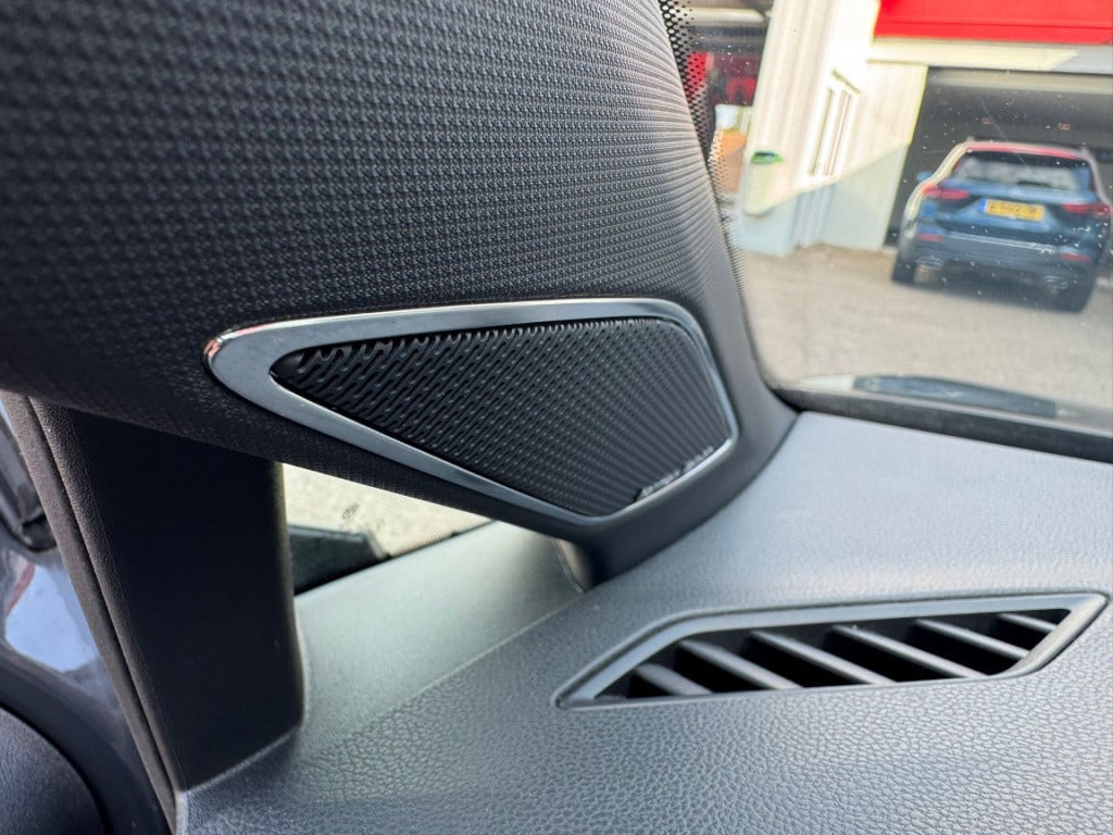 Volkswagen Golf 1.5 etsi r-line business