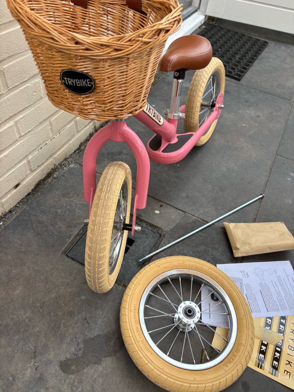 Roze Trybike loopfiets