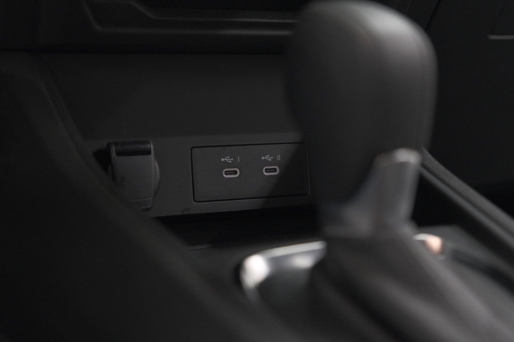 Renault Captur mild hybrid 160 edc techno | camera | navigatie | apple carp