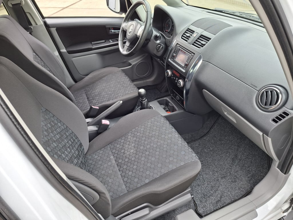 Suzuki Sx4 executive 1.6-120pk