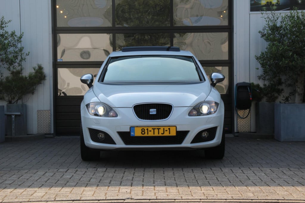 Seat Leon 1.2 tsi copa - leder - schuifkantel - trekhaak - xenon - pdc - na