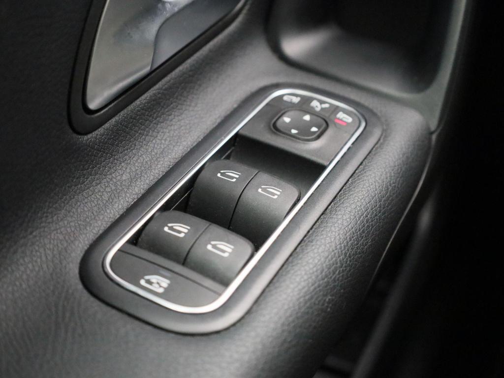 Mercedes-Benz A-Klasse 180 business solution | automaat | apple carplay / a