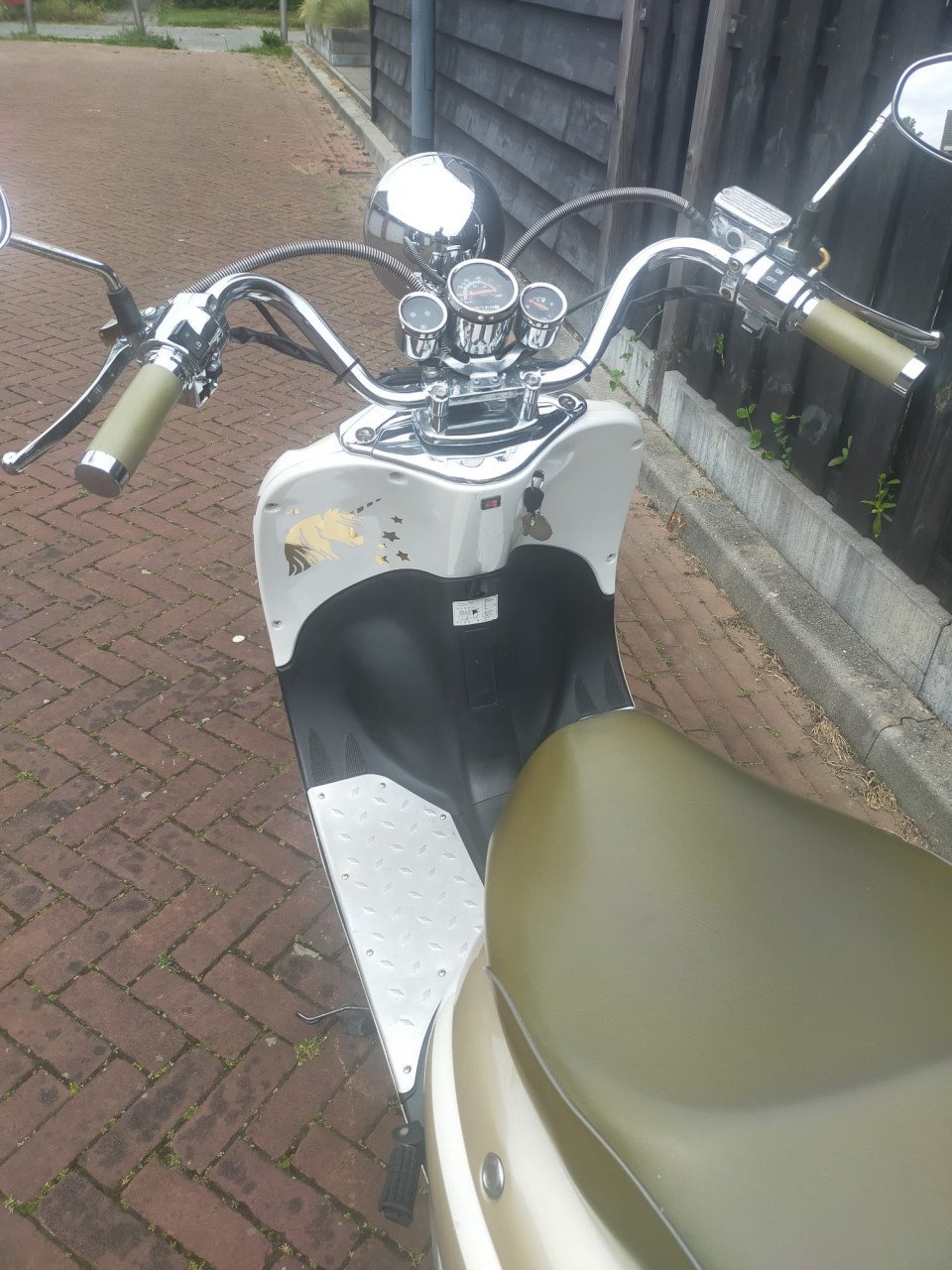 🛵 Benzhou Snorscooter – Betrouwbaar & Betaalbaar Rijden!