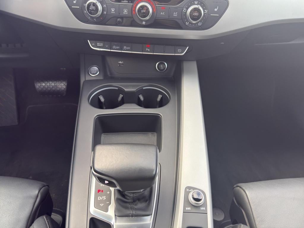 Audi A4 avant 35 tfsi s edition | 18"| pano | led | leder & verwarm | matri