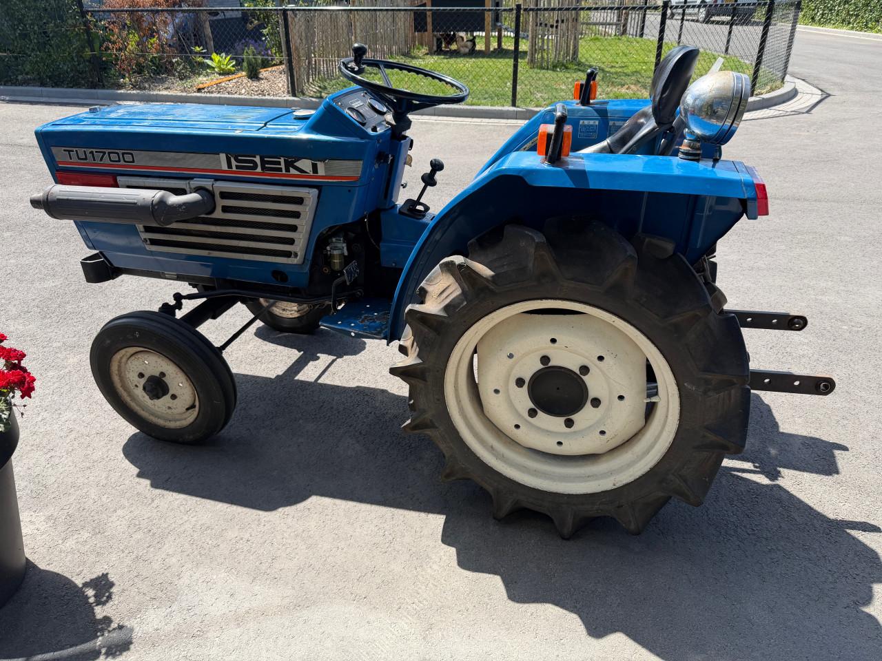 Iseki tu1700 mini-tractor