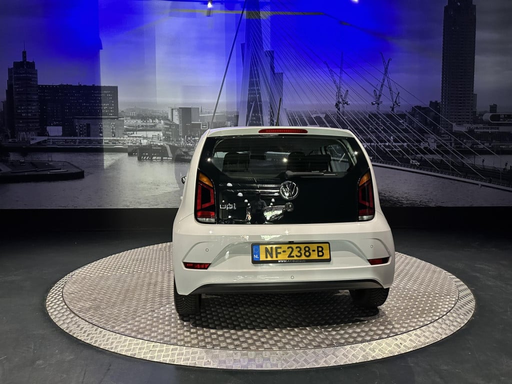 Volkswagen UP! 1.0 bmt move up! *camera*pdc*cruise*