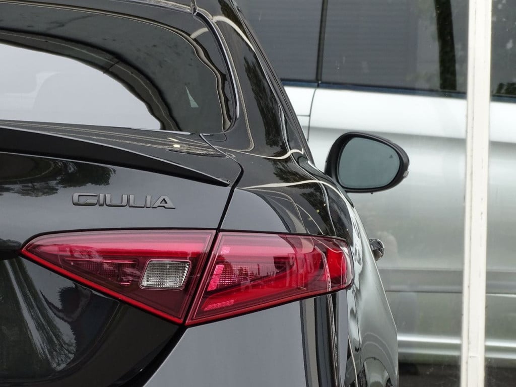 Alfa Romeo Giulia 2.0t b-tech stoel-&stuurwielverwarming | android auto | 1