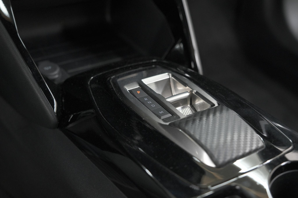 Peugeot 2008 puretech 130 eat8 allure | 360 camera | adaptieve cruise contr