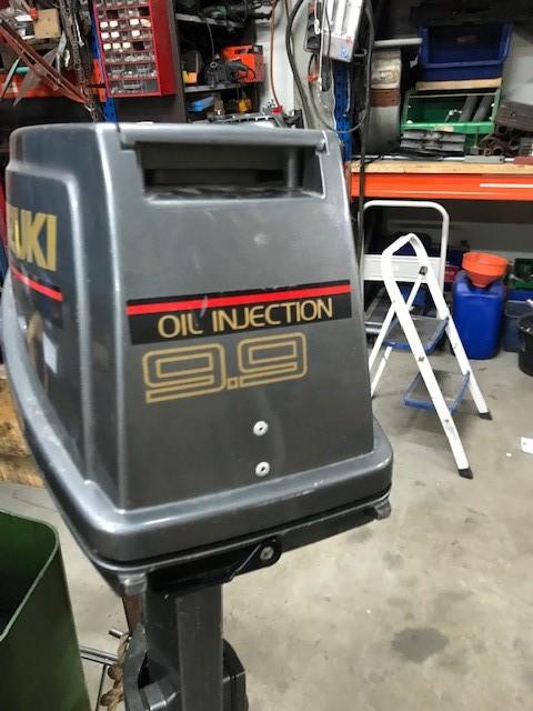 SUZUKI 9,9 EN TOHATSU 20 PK