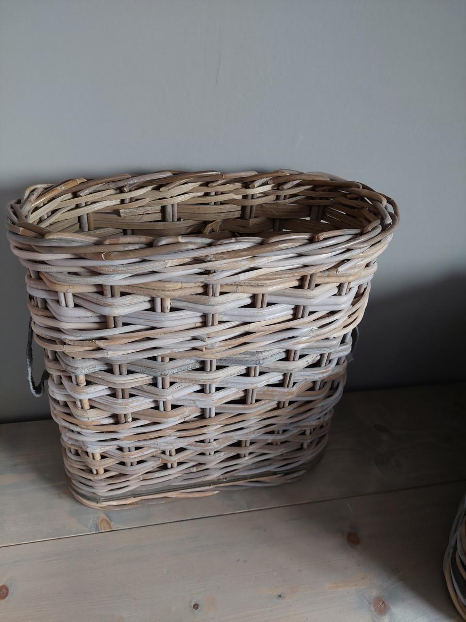 2 mooie rotan manden in zeer goede staat
