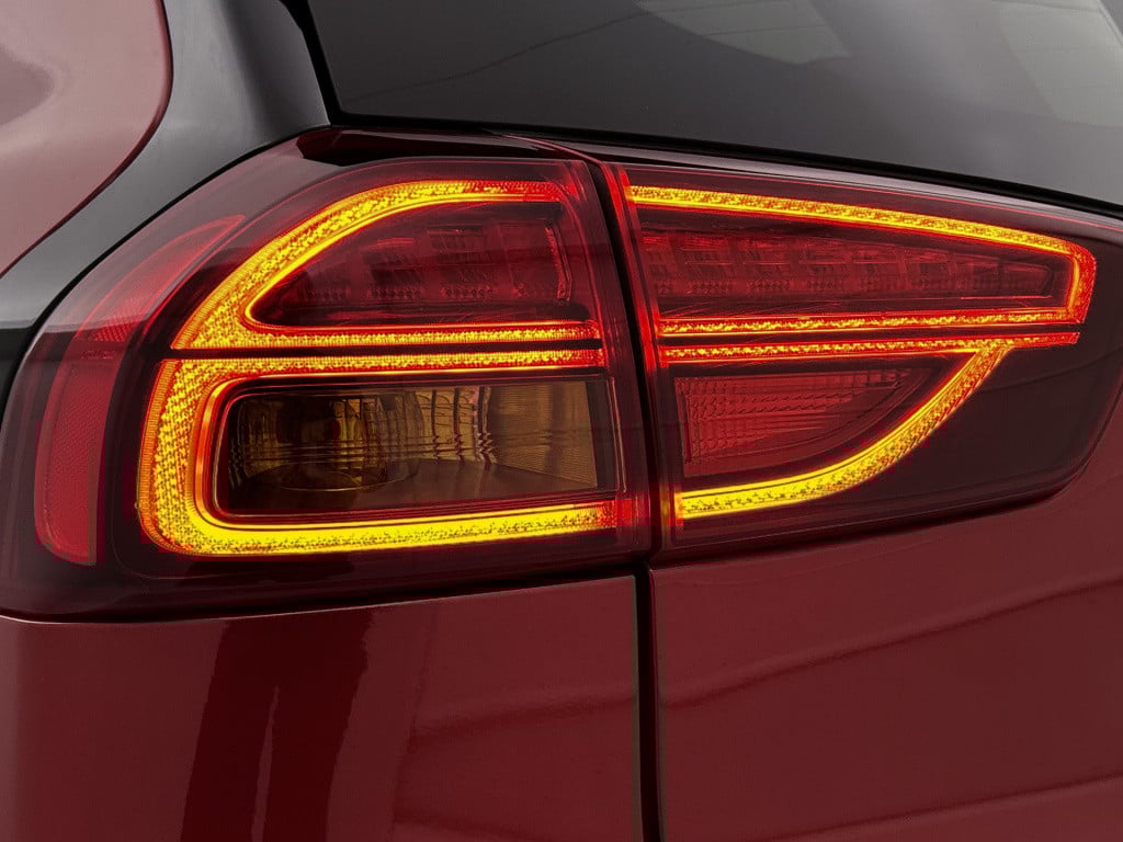 Kia Niro 1.6 gdi phev dynamicplusline | trekhaak | 18 inch |