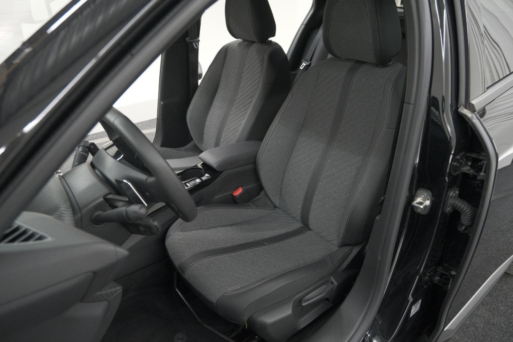 Peugeot 2008 puretech 130 eat8 allure | 360 camera | adaptieve cruise contr
