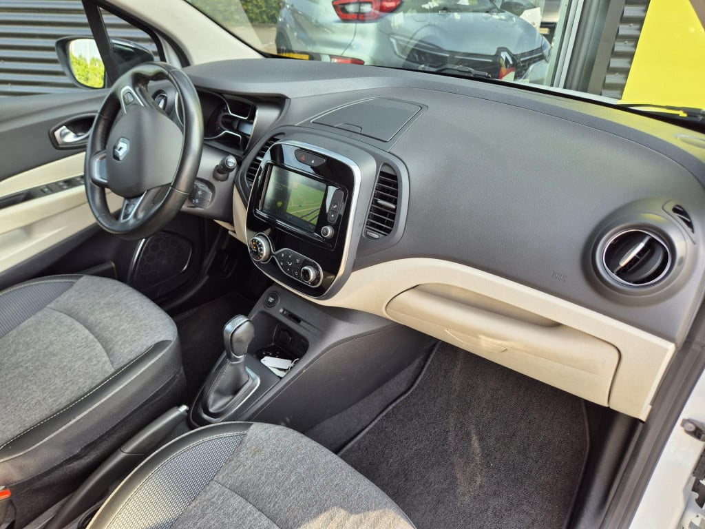 Renault Captur 1.3 tce 150 edc automaat intens panorama dak, trekhaak, navi
