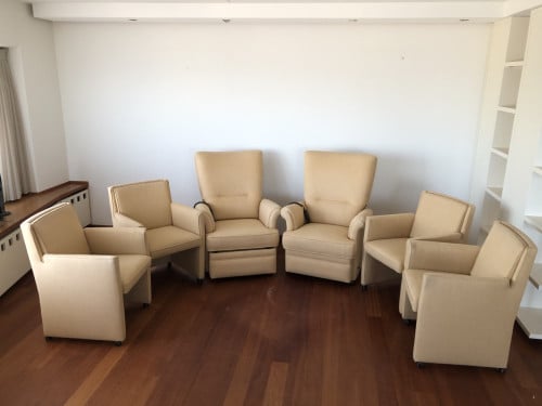 2 Relaxfauteuils el. verstelbaar dmv 2 motoren + 4 stoelen