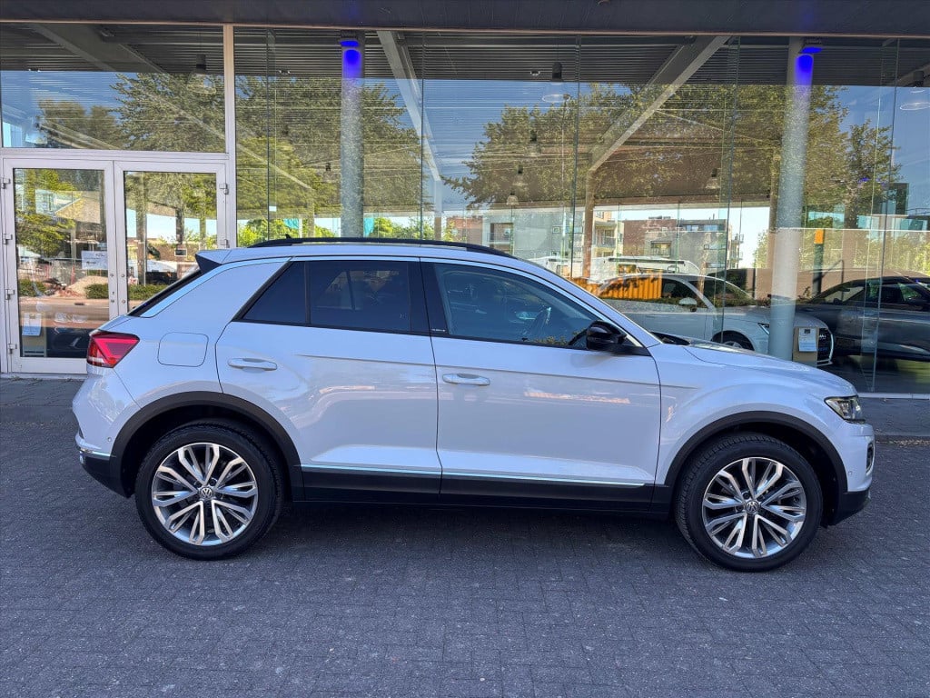 Volkswagen T-roc 1.5 tsi 150pk 7-dsg iq-drive|adapt. cruise | virtual cockp