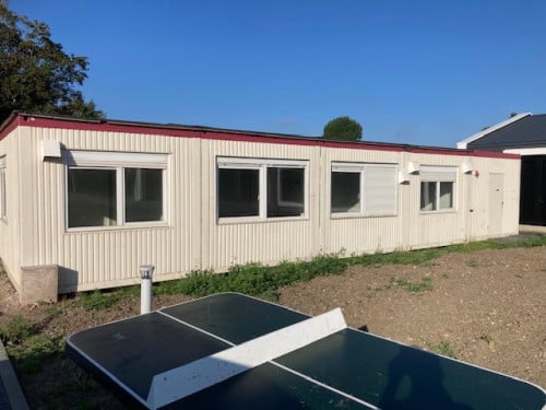 Kantoorunits 4 stuks en toilet unit