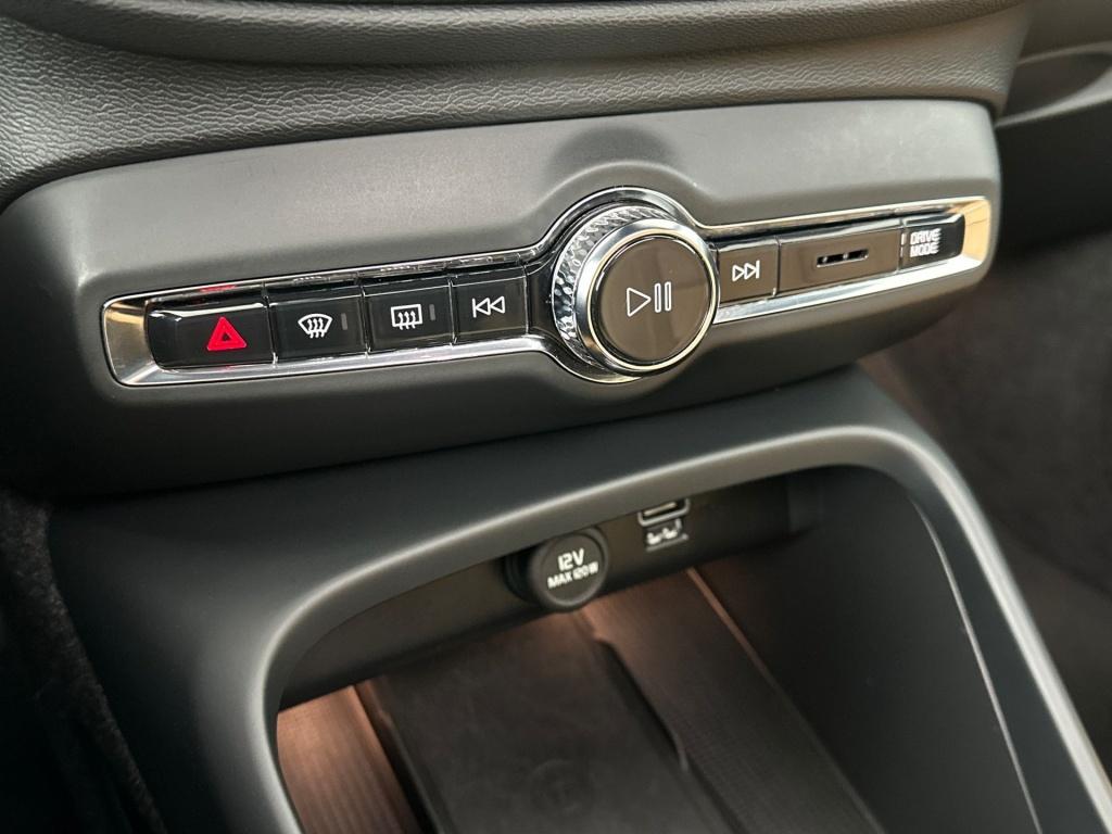 Volvo XC40 t5 262pk recharge inscription| panodak| adap.cruise| 360camera|