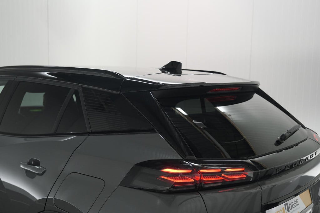Peugeot 2008 puretech 130 eat8 gt | 360 camera | stoelmassage | adaptieve c