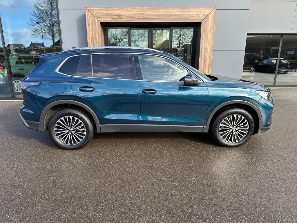 Volkswagen Tiguan 1.5 ehybrid elegance 204pk | trekhaak | 360 camera | dode