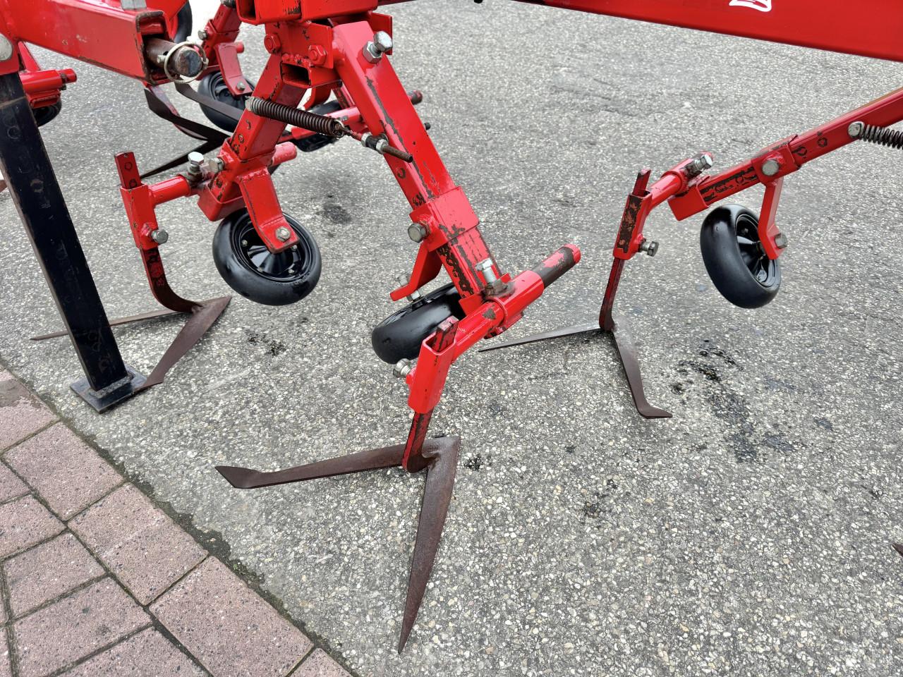 Cappon Ruggenschoffel 4x75 cm