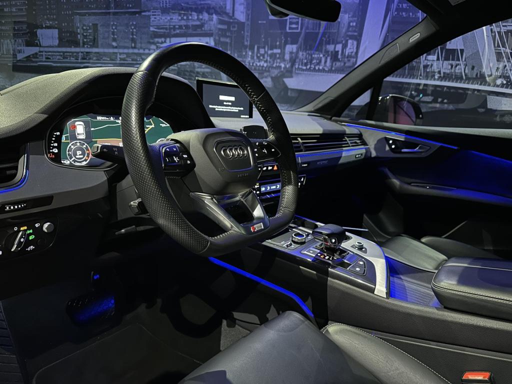 Audi Q7 3.0 tdi e-tron quattro sport *pano*hud*360camera*23"inch*