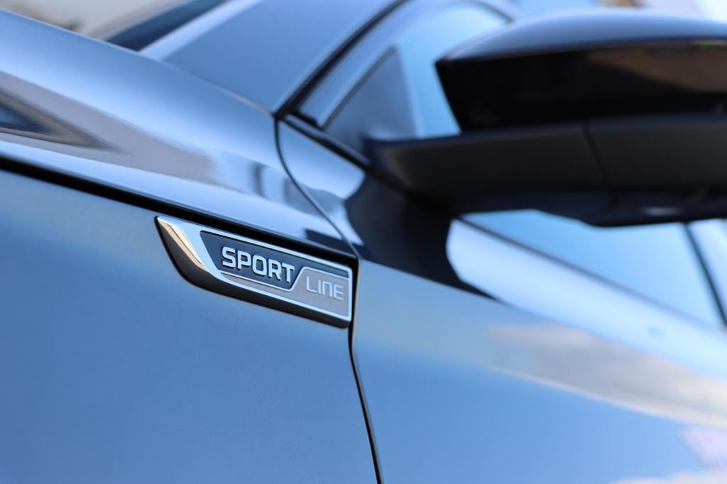 Skoda Superb combi 1.4 tsi iv sportline business 218pk dsg6 | memory | trek