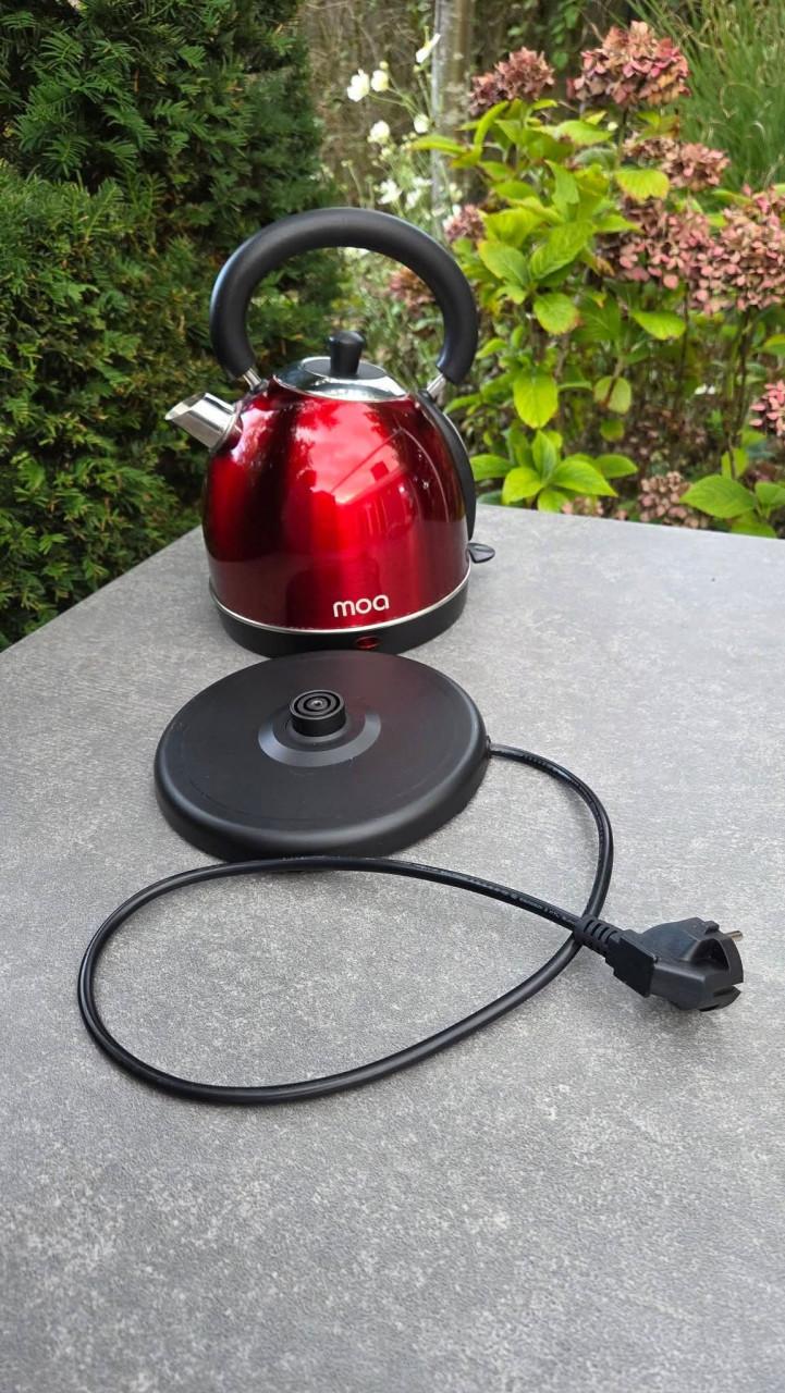 🏠  Rode Retro Moa Waterkoker
