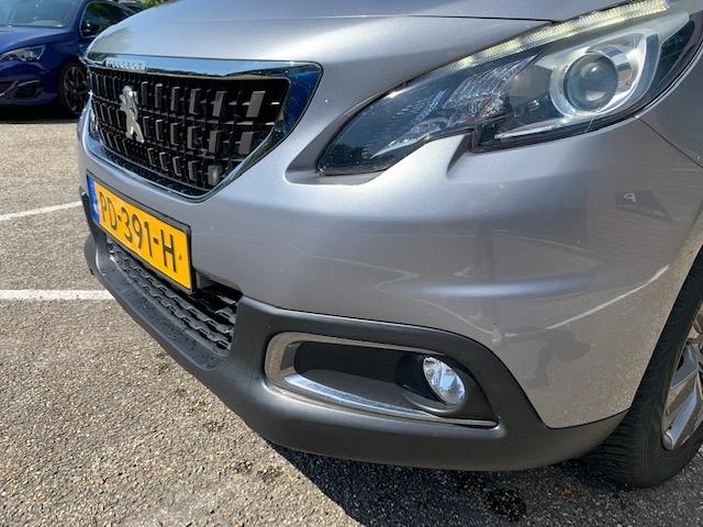 Peugeot 2008 blue lion 1.2-110pk navigatie | cruise control | airco | panor