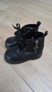 🎈Stoere zwarte stappers Graceland maat 22.